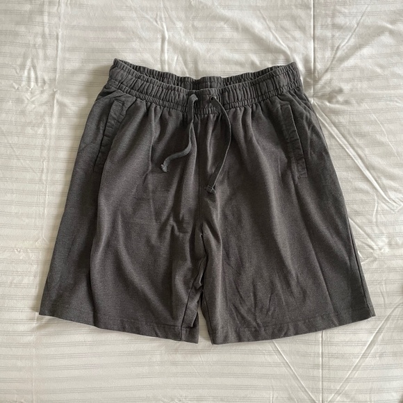 MEN'S SWEAT SHORTS SIZE  L - Picture 1 of 8